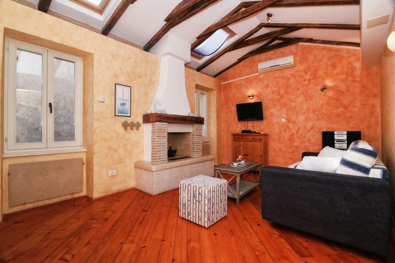 Superb Townhouse Villa Montalbano Ровинь Экстерьер фото