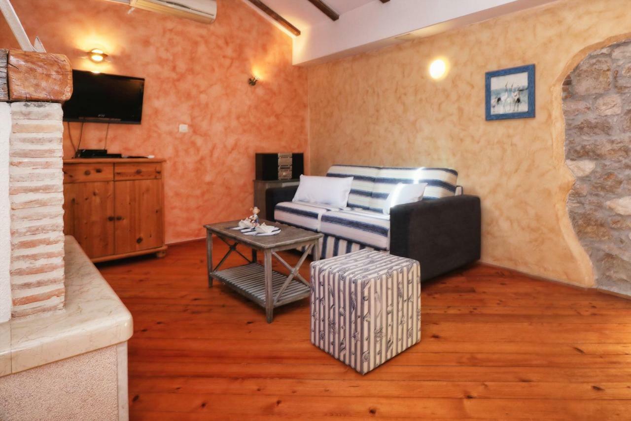Superb Townhouse Villa Montalbano Ровинь Экстерьер фото